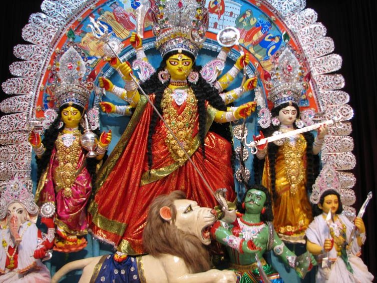 पौष मास में दुर्गापूजा ! राज्य से बुरी ताकतों को नष्ट करने के लिए राजपुर सोनारपुर में दुर्गा पूजा