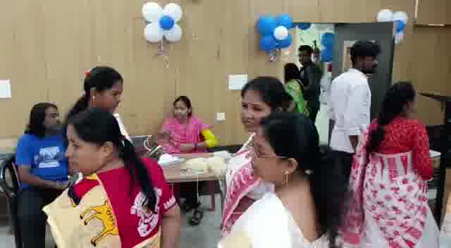 Malda news:গ্রীষ্মকালীন রক্ত সংকটে  গৌড়বঙ্গ বিশ্ববিদ্যালয়ের  শিক্ষা কর্মীদের উদ্যোগে রক্তদান শিবির
