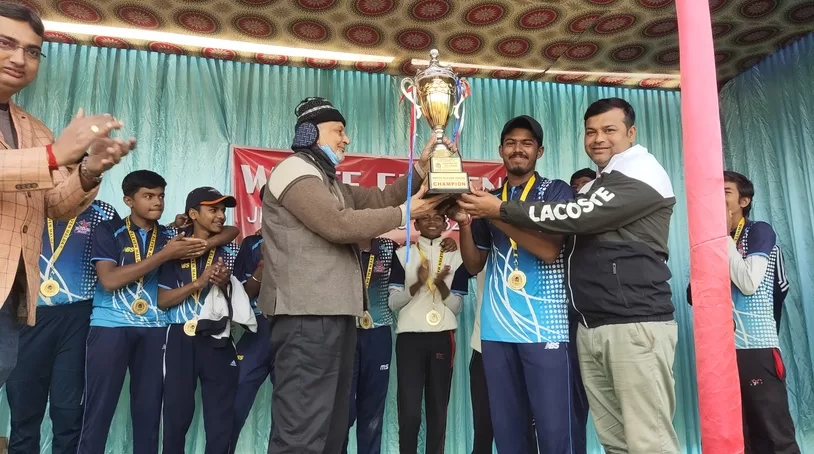Malda Cricket:অনূর্ধ্ব ১৬ ক্রিকেট প্রতিযোগিতায চ্যাম্পিয়ন পুষ্পেন্দু চৌধুরী মেমোরিয়াল ক্রিকেট কোচিং ক্যাম্প